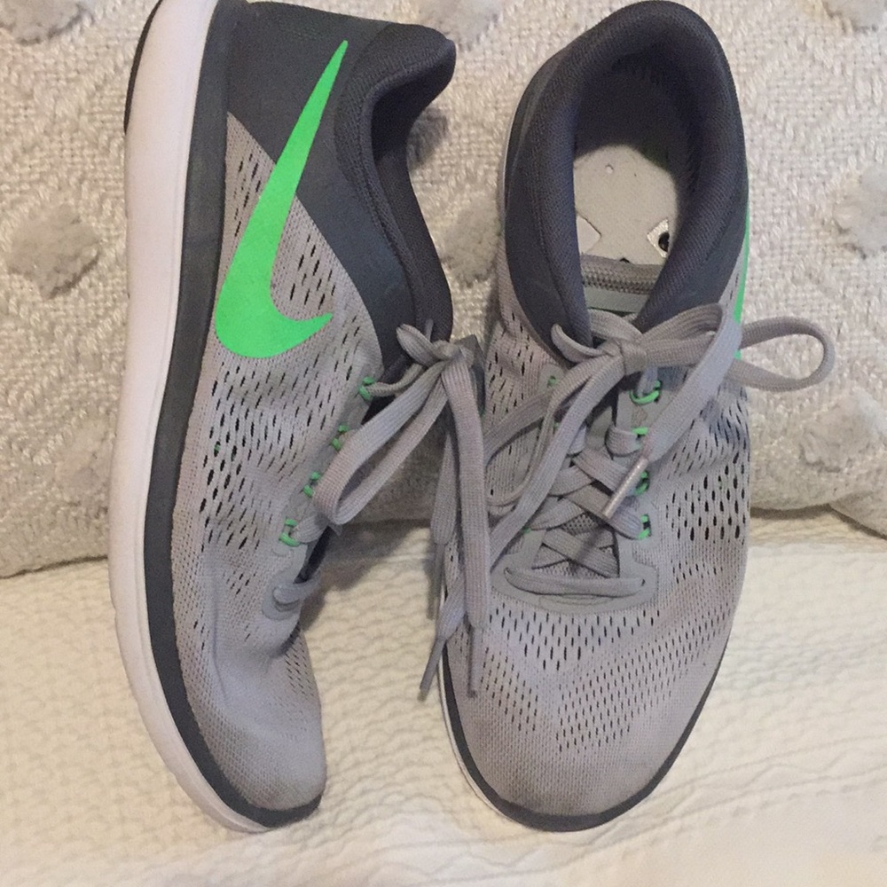 SALE😂Nike Sneaker